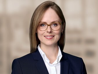 Dr. Lena Güldenstein, Portrait